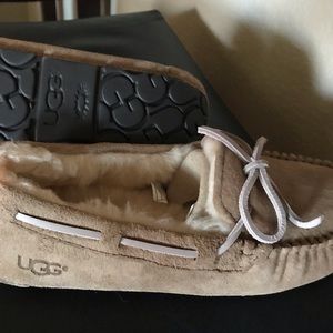 Women’s Dakota Moccasin Slippers